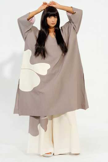 Stoique Floral Embroidered Grey Tunic 