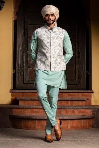Floral Embroidered Bundi Kurta Set 