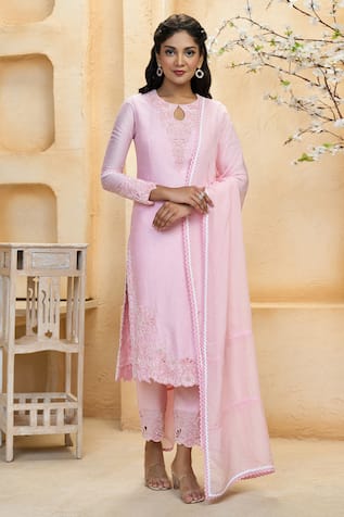 Aariyana Couture Chanderi Pearl Embroidered Kurta Set 