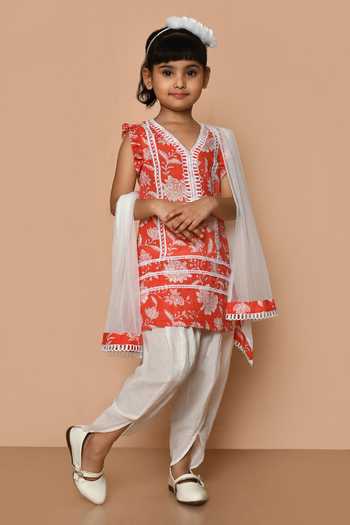 Pankhuri By Priyanka Flower Print Kurta Set 