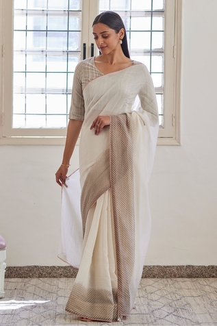 Vaayu Border Printed Saree