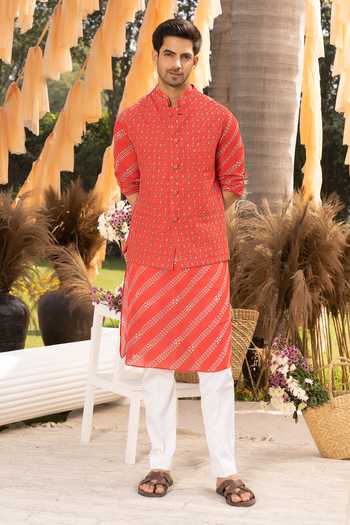 Chhavvi Aggarwal Tulip Motif Print Bundi Kurta Set 