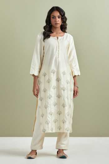 Priya Chaudhary Chanderi Floral Embroidered Kurta & Pant Set 
