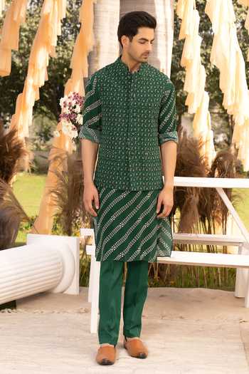 Chhavvi Aggarwal Floral Print Bundi Kurta Set 