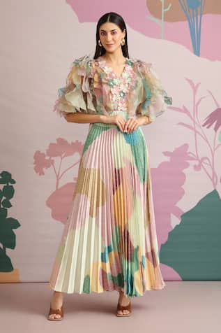 Summer Style Delight: 5 Captivating Dresses to Elevate Your Pinterest  Fashion Collection… | Punjabi dress design, Trendy dress outfits, Designer  party wear dresses