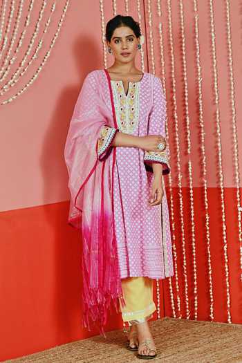 Myaara Cotton Thread Embroidered Kurta Set 