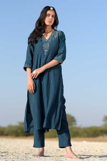 Tatwa Resham Zari Sequins Kantha Embroidered Kurta & Pant 