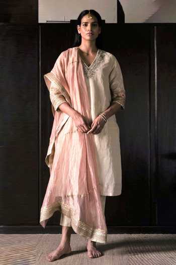 Shorshe Clothing Chanderi Silk Hand Embroidered Dupatta 