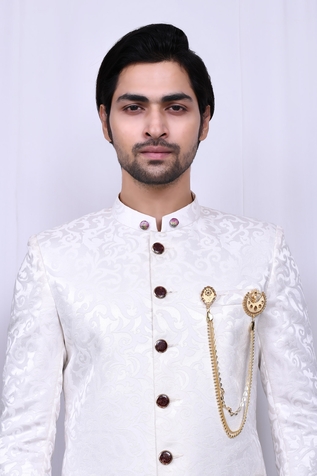 Nazaakat by Samara Singh Layered Chain Detailing Brooch