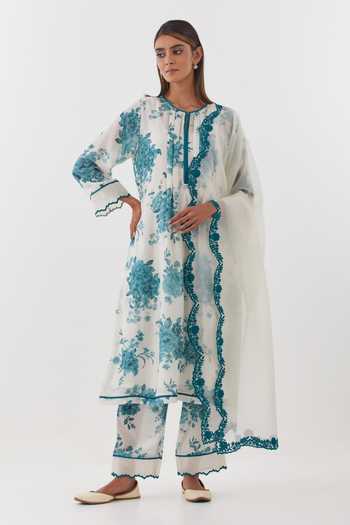 Amisha Kothari Floral Printed Kurta Set with Dupatta 