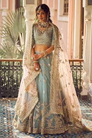 Elegant Off White Bridal Lehenga at Rs.50000/Piece in shimla offer by  Nikita Bhushan