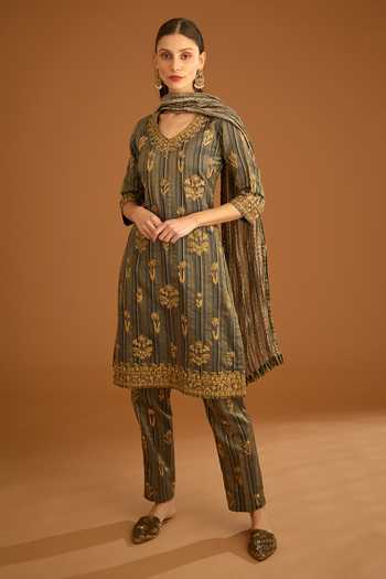 Shyam Narayan Prasad Dori & Thread Work Kurta Set 