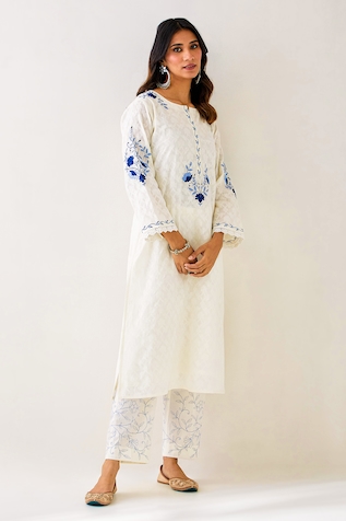 Anantaa by Roohi Blooming Flower Embroidered Hem Palazzo