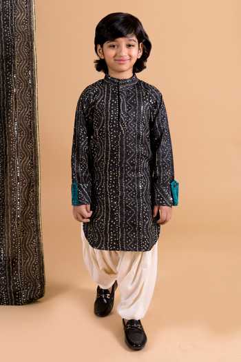 Chotibuti Bandhani Print Kurta And Salwar Set 