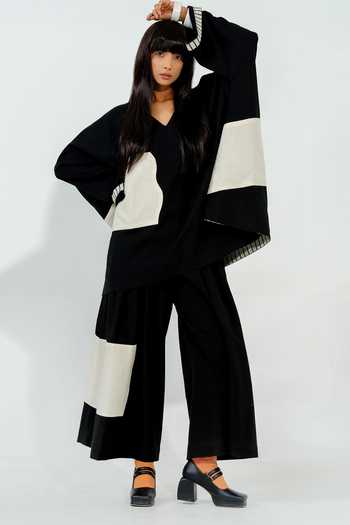 Stoique Manuka Placement Embroidered Pant 