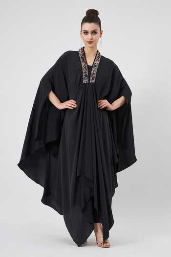 Aakaar Neckline Embellished Kaftan & Pant Set 
