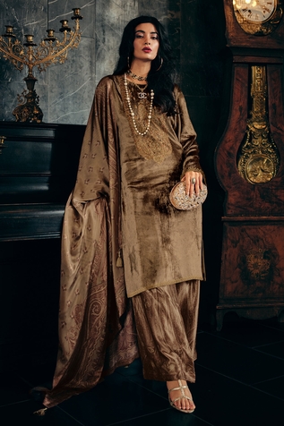 Label Varsha Kurta Paisley Print Pant Set