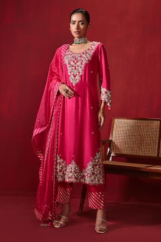 Ajiesh Oberoi Riwaaz Embroidered Kurta Pant Set 