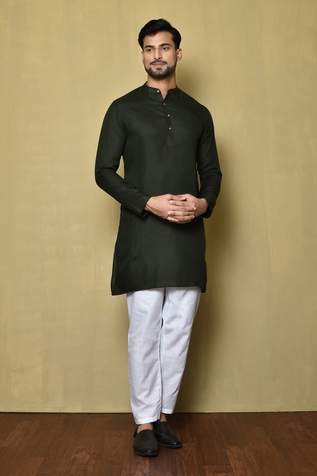 Naintara Bajaj Short Straight Kurta