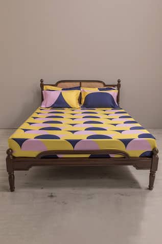 The Echo Scallop Pattern Bedcover Set 