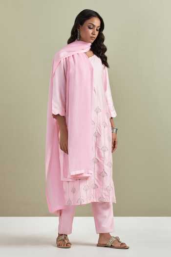 Priya Chaudhary Chanderi Silk Embroidered Kurta Pant Set 