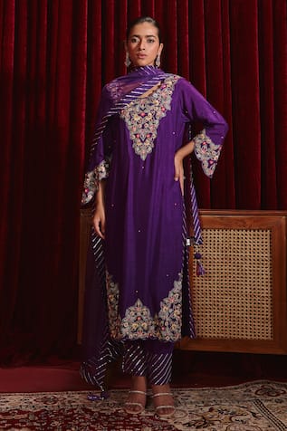 Ajiesh Oberoi Riwaaz Floral Embroidered Kurta Pant Set 