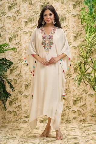 Aariyana Couture Thread & Pearl Work Kaftan