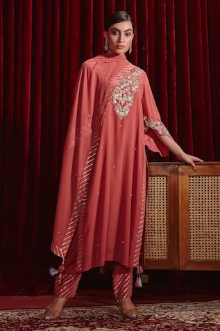 Ajiesh Oberoi Riwaaz Floral Embroidered Straight Kurta Set 