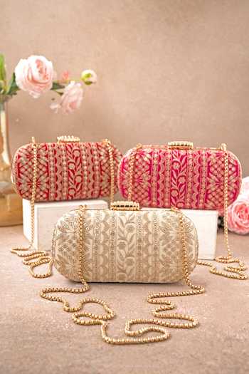 Amyra Mirai Floral Embroidered Clutch 