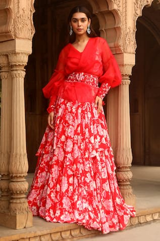 Dheeru Taneja Zemira Puff Sleeve Jacket Lehenga Set 