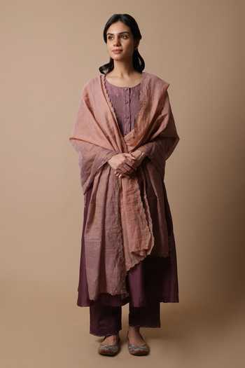 Rhua Nimai Round Neck Kurta Set 