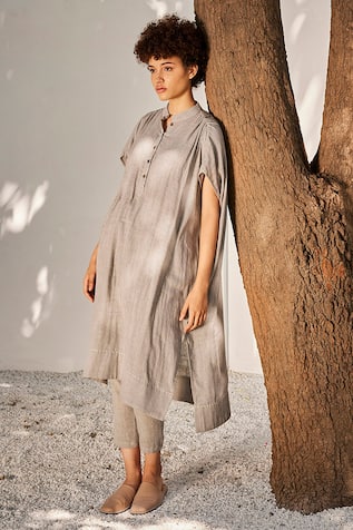 Kharakapas One Last Time Embroidered Hem Tunic & Trouser Co-ord Set 