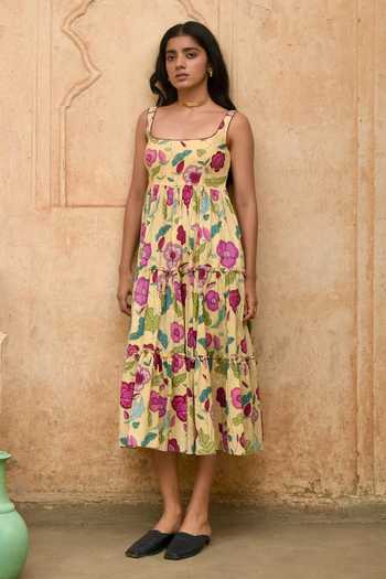 Taro Grapefruit Tiered Floral Print Dress 