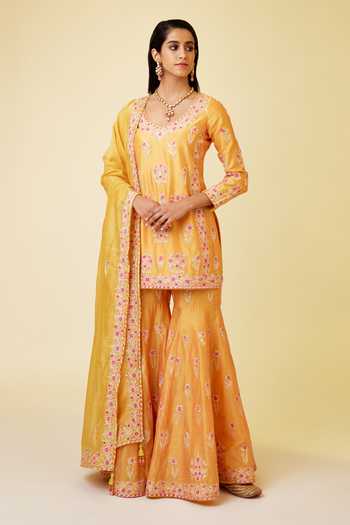Shyam Narayan Prasad Floral Embroidered Chanderi Silk Kurta Set 
