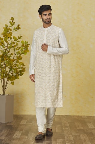 Priyanka Haralalka Kantha Stitch Thread Embroidered Kurta Set 