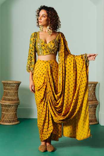 Prahnaaya Printed Pre-Draped Saree With Blouse 