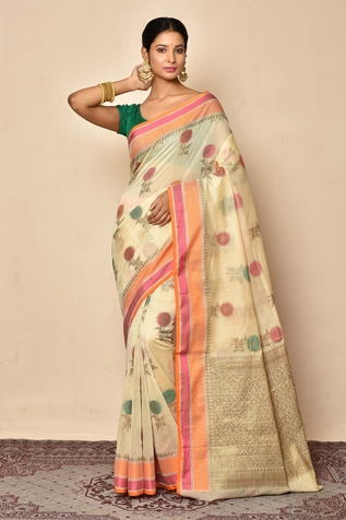 Naintara Bajaj Banarasi Floral Boota Saree