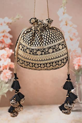 Silver Embroidered Potli Bag Design by The Pink Potli at Pernia's Pop Up  Shop 2024