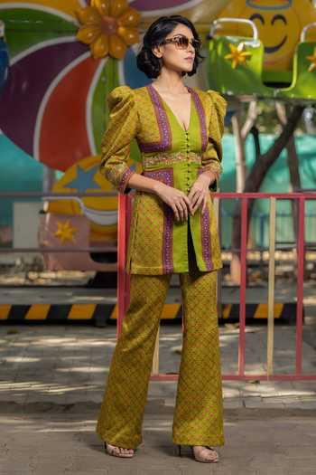 Irrau By Samir Mantri Quatrefoil Floral Print Top With Pant 