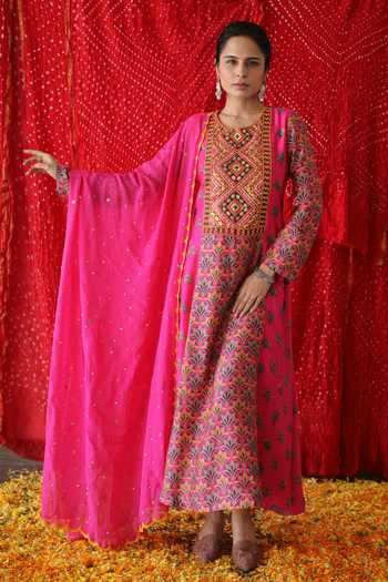 Shachi Sood Floral Print Kurta Set 