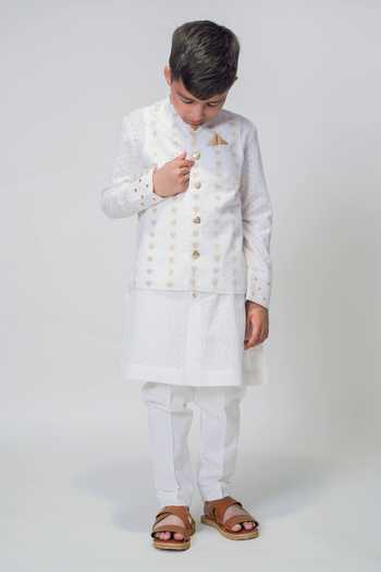 Tiber Taber Heart Embroidered Bundi & Pant Set 