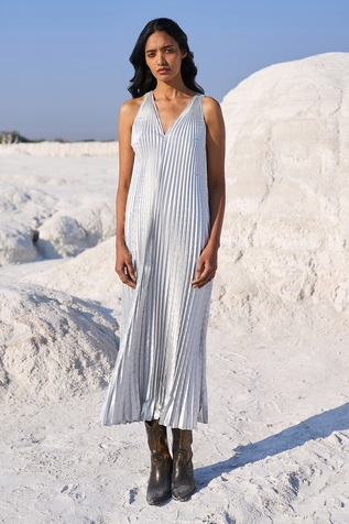 Dash and Dot Pleated Midi Dress