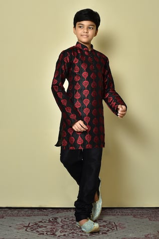 Thread Work Kurta 