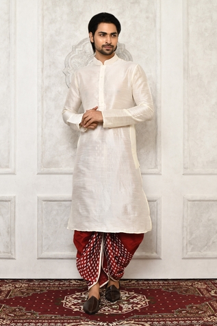 Nazaakat by Samara Singh Solid Kurta & Red Dhoti Pant Set