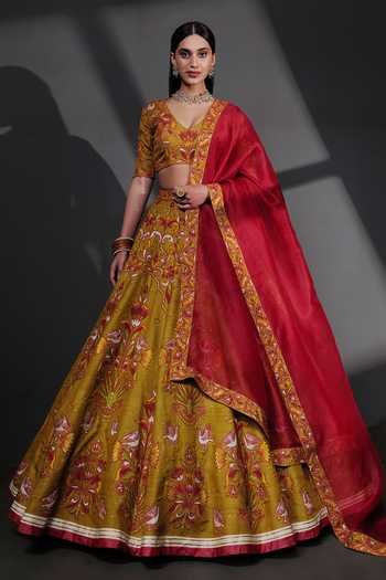 Taisha Hand Applique Work Bridal Lehenga Set 