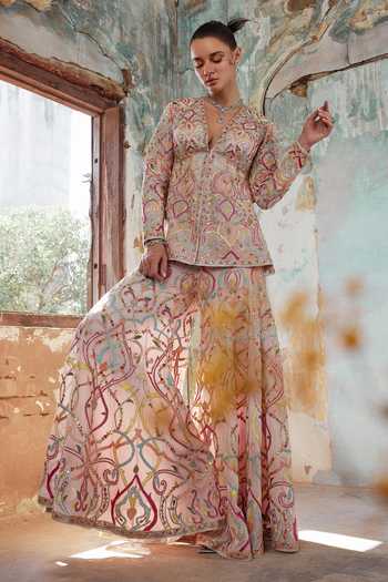 Tamanna Punjabi Kapoor Mandala Resham Embroidered Kurta Set 