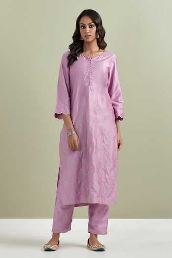Priya Chaudhary Chanderi Silk Floral Pattern Kurta & Pant Set 