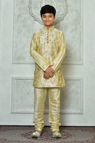 Embroidered Full Sleeve Kurta Set 