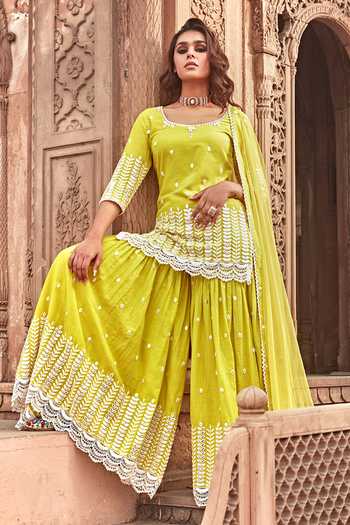 Preevin Embroidered Straight Kurta Set 