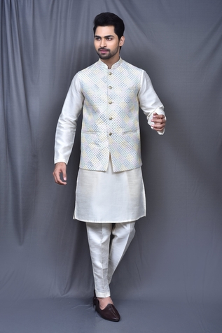 Adara Khan Sequin Work Bundi & Kurta Set